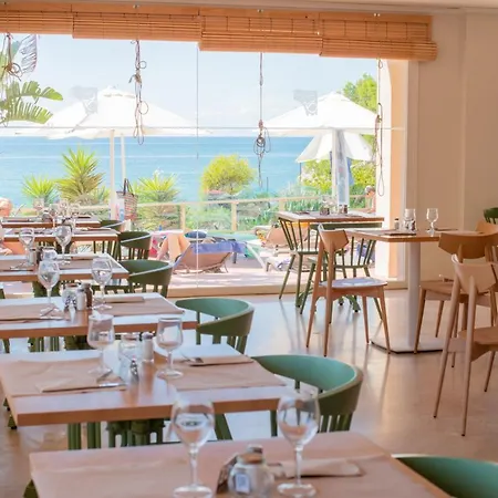 호텔 Cala Font 살루