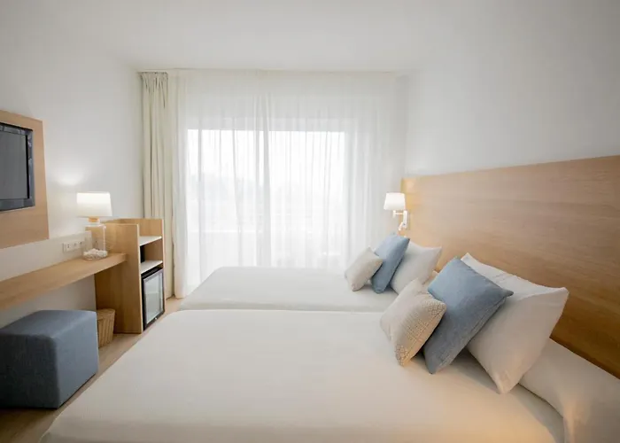 Szálloda Cala Font 4*