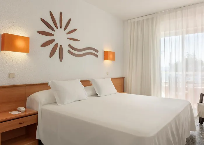 Cala Font Szálloda 4*