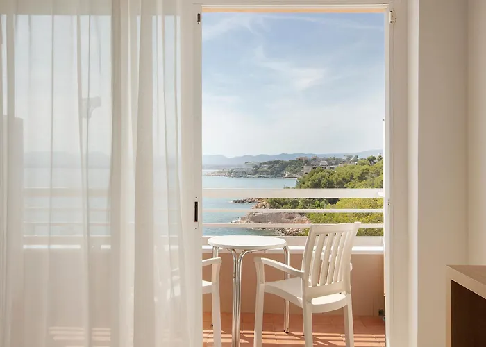 Szálloda Cala Font 4*