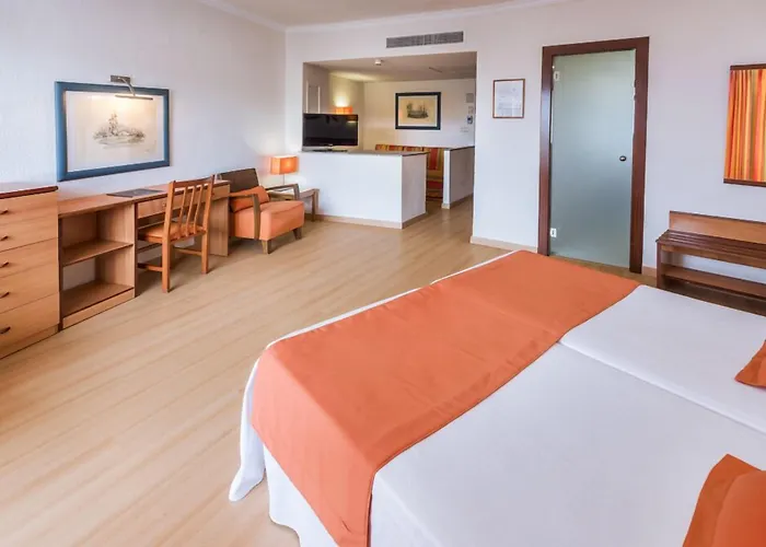 Szálloda Cala Font 4*