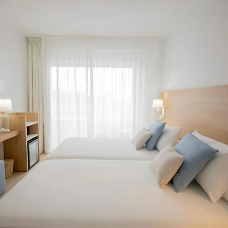 Hotel Cala Font 4*