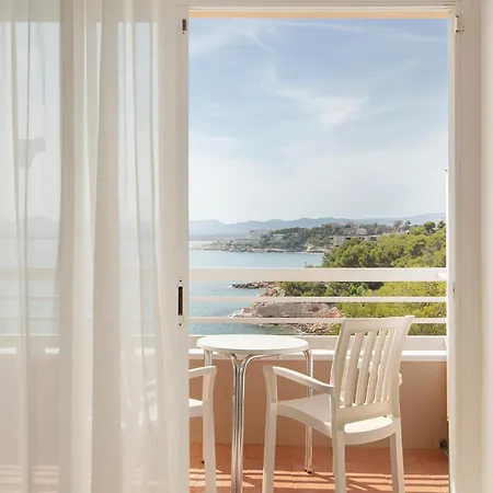 Hotel Cala Font 4*